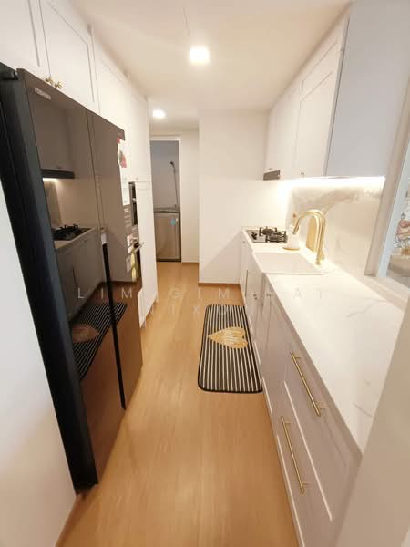 Bellewaters Executive Condominium For Sale at S$ 1,638,888 | PropertyGuru Singapore - Kitchen