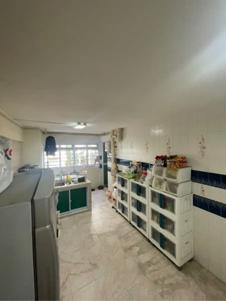 6 Lorong Lew Lian, 6 Lorong Lew Lian, Room Rental, 1,054 sqft, HDB Flat For Rent, by Gary Go, 60240564 - PropertyGuru.com.sg