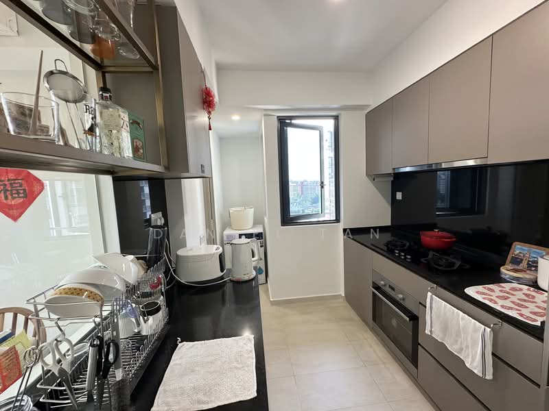 The Florence Residences Condominium For Sale at S$ 2,150,000 | PropertyGuru Singapore - Kitchen