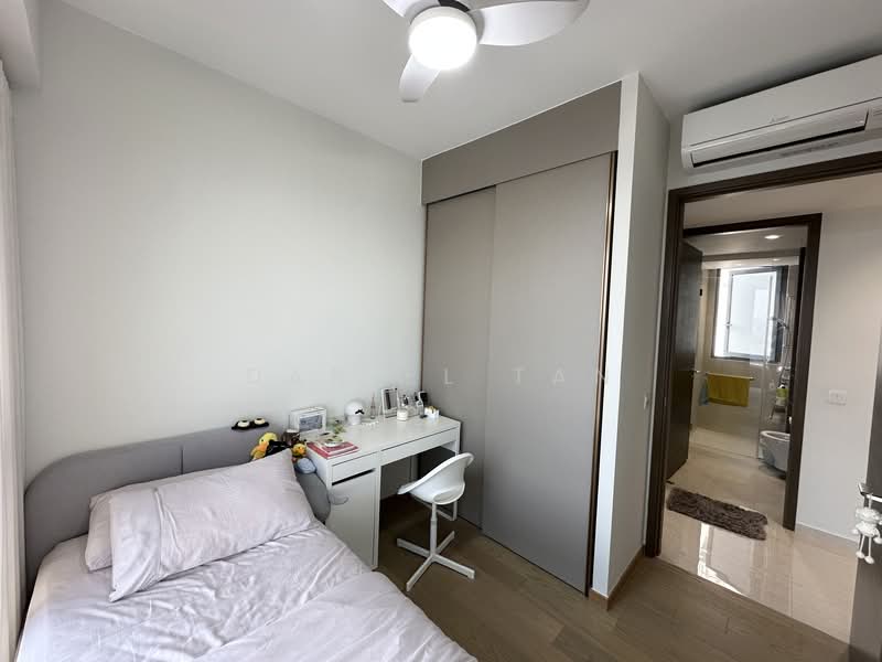 The Florence Residences Condominium For Sale at S$ 2,150,000 | PropertyGuru Singapore - Bedroom