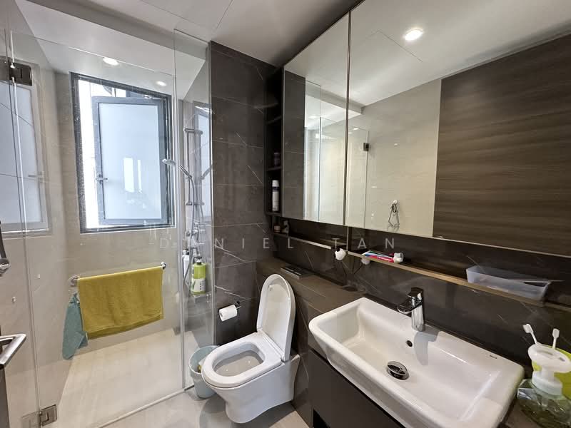 The Florence Residences Condominium For Sale at S$ 2,150,000 | PropertyGuru Singapore - Bathroom