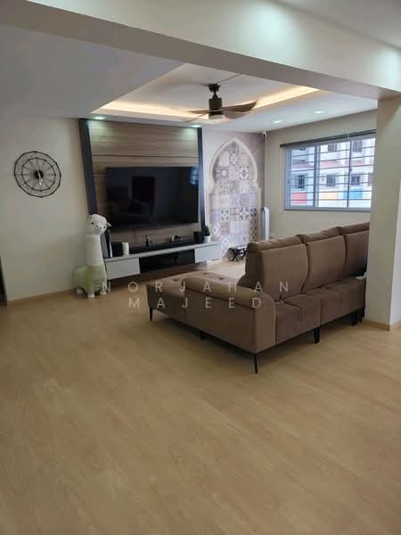 727 Jurong West Avenue 5 HDB Flat For Sale at S$ 620,000 | PropertyGuru Singapore