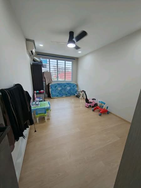 727 Jurong West Avenue 5 HDB Flat For Sale at S$ 620,000 | PropertyGuru Singapore