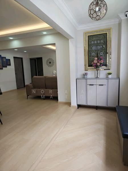 727 Jurong West Avenue 5, 727 Jurong West Avenue 5, 3 Bedrooms, 1,302 sqft, HDB Flat For Sale, by Norjahan Majeed, 60240581 - PropertyGuru.com.sg