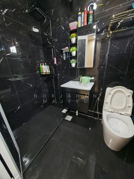 727 Jurong West Avenue 5, 727 Jurong West Avenue 5, 3 Bedrooms, 1,302 sqft, HDB Flat For Sale, by Norjahan Majeed, 60240581 - PropertyGuru.com.sg