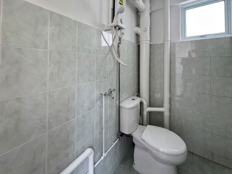 323 Bukit Batok Street 33, 323 Bukit Batok Street 33, 2 Bedrooms, 688 sqft, HDB Flat For Rent, by Clive Foo Mr Daikin, 60240825 - PropertyGuru.com.sg