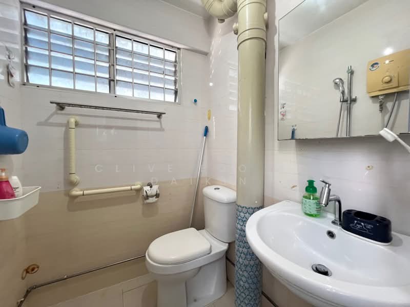 For Rent - 242 Bukit Batok East Avenue 5