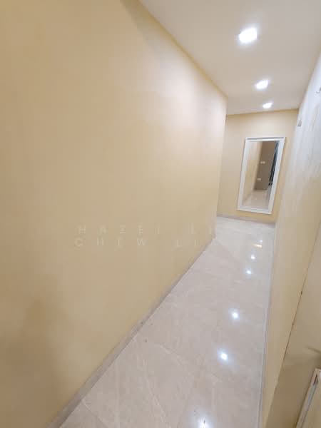 Commonwealth Towers, 230 Commonwealth Avenue, 3 Bedrooms, 1,076 sqft, Condominium For Rent, by Hazel Lim Chew Lian, 60240832 - Corridor - PropertyGuru.com.sg