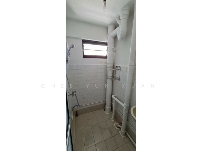 For Rent - 105 Henderson Crescent