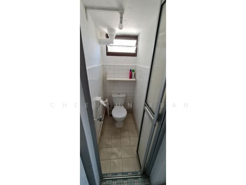 For Rent - 105 Henderson Crescent