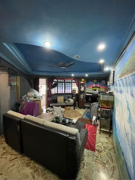 701 Hougang Avenue 2 HDB Flat For Sale at S$ 435,000 | PropertyGuru Singapore