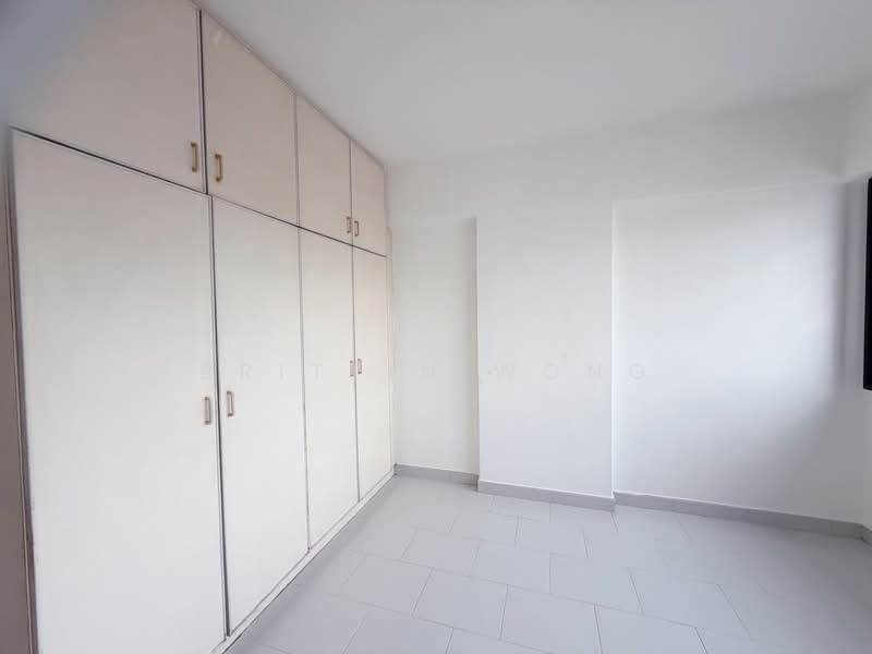 For Sale - 448 Hougang Avenue 10