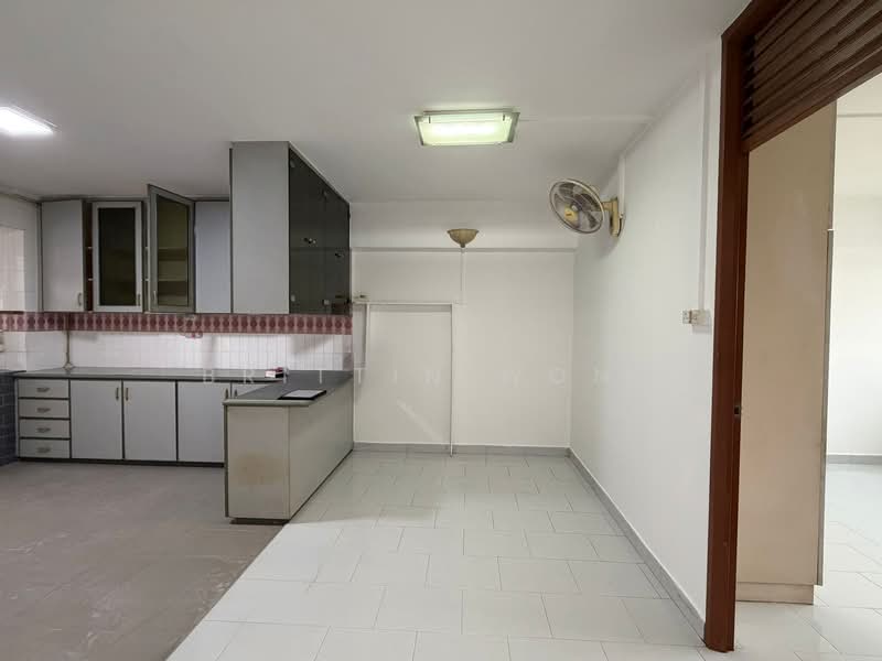 For Sale - 448 Hougang Avenue 10