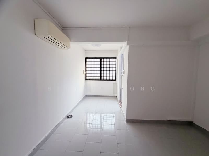 For Sale - 448 Hougang Avenue 10