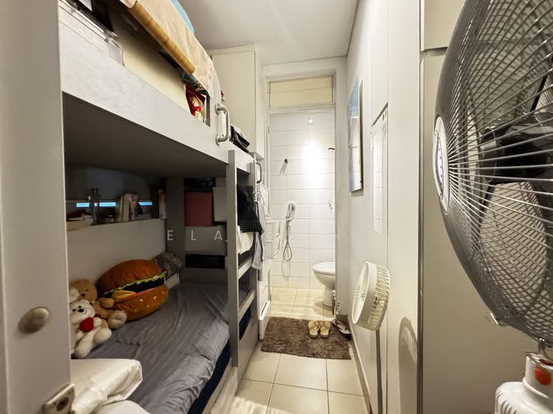 St. Regis Residences Singapore, 31 Tanglin Road, 4 Bedrooms, 2,121 sqft, Condominium For Rent, by Elaine Ng, 60241308 - Helper’s room with ensuite - PropertyGuru.com.sg
