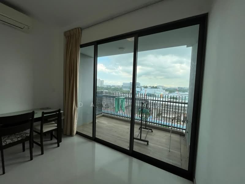 J Gateway, 2 Gateway Drive, 3 Bedrooms, 969 sqft, Condominium For Rent, by David Yu, 60241540 - PropertyGuru.com.sg