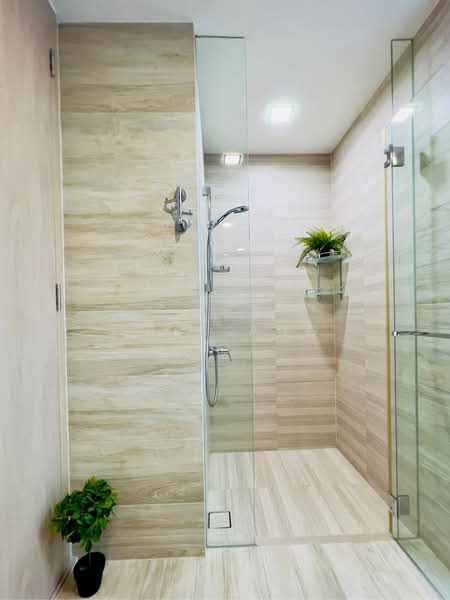 J Gateway, 6 Gateway Drive, 2 Bedrooms, 743 sqft, Condominium For Rent, by Eric Ang, 60241721 - PropertyGuru.com.sg