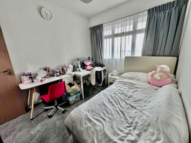 Northshore Drive HDB Flat For Sale at S$ 1,000,000 | PropertyGuru Singapore