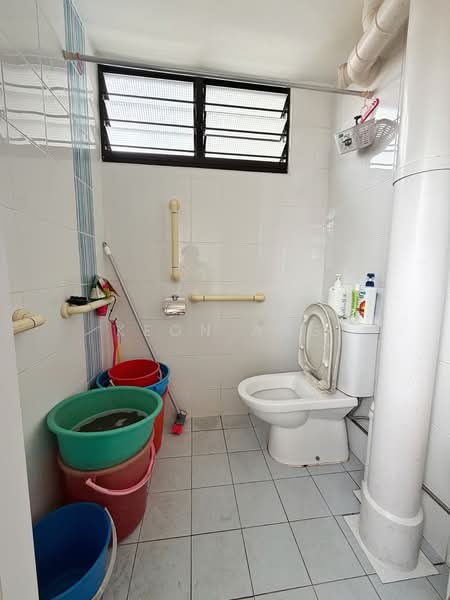 121 Ang Mo Kio Avenue 3 HDB Flat For Sale at S$ 380,000 | PropertyGuru Singapore