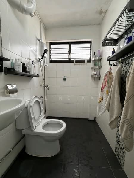 775 Yishun Ring Road HDB Flat For Sale at S$ 688,000 | PropertyGuru Singapore