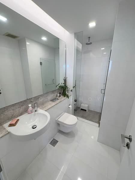 Reflections at Keppel Bay Condominium For Sale at S$ 2,650,000 | PropertyGuru Singapore - Bathroom