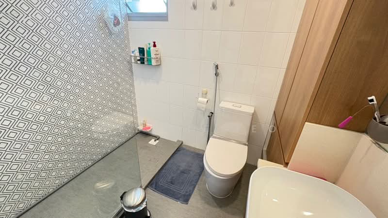 For Sale - 211B Compassvale Lane