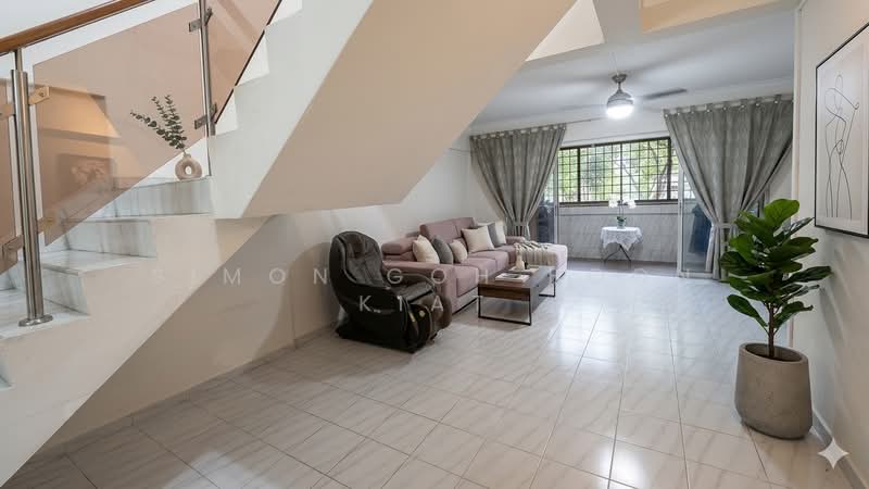 628 Hougang Avenue 8 HDB Flat For Sale at S$ 968,000 | PropertyGuru Singapore - Living Room