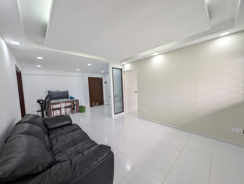 684B Choa Chu Kang Crescent, 684B Choa Chu Kang Crescent, 3 Bedrooms, 1,000 sqft, HDB Flat For Rent, by Desmond Tan, 60241912 - Living Room - PropertyGuru.com.sg