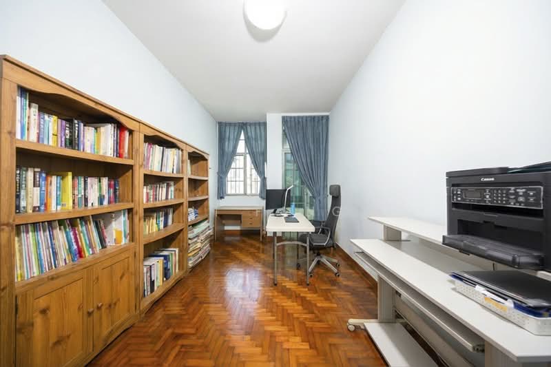 Westville Terraced House For Sale at S$ 2,400,000 | PropertyGuru Singapore - Study