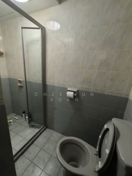 Simsville, 8 Geylang East Avenue 2, 2 Bedrooms, 969 sqft, Condominium For Rent, by Chee Yun Xuan, 60241947 - PropertyGuru.com.sg