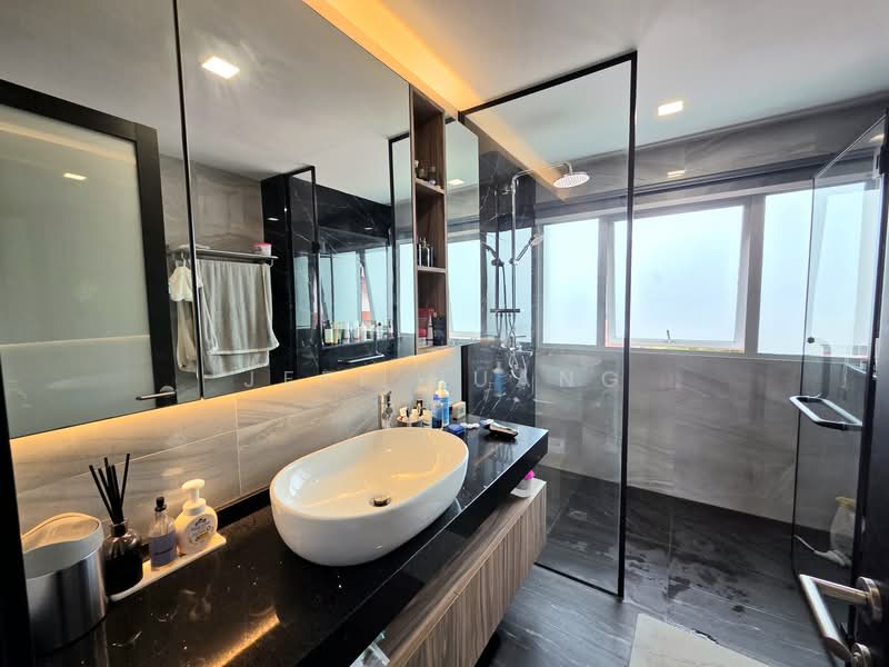 Master bedroom ensuite