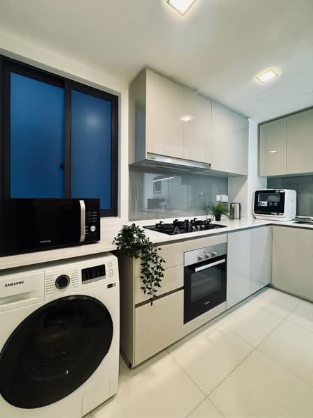 Lake Grande, 10 Jurong Lake Link, 4 Bedrooms, 1,173 sqft, Condominium For Rent, by Eric Ang, 60242006 - PropertyGuru.com.sg