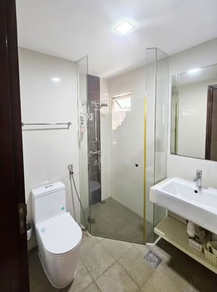 Watercolours Condominium For Sale at S$ 1,100,000 | PropertyGuru Singapore