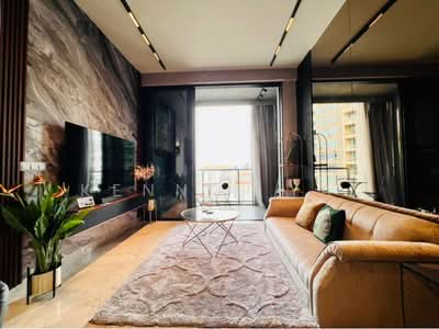 For Sale - Martin Modern