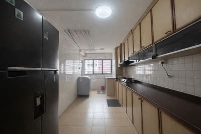 For Sale - 661 Hougang Avenue 4