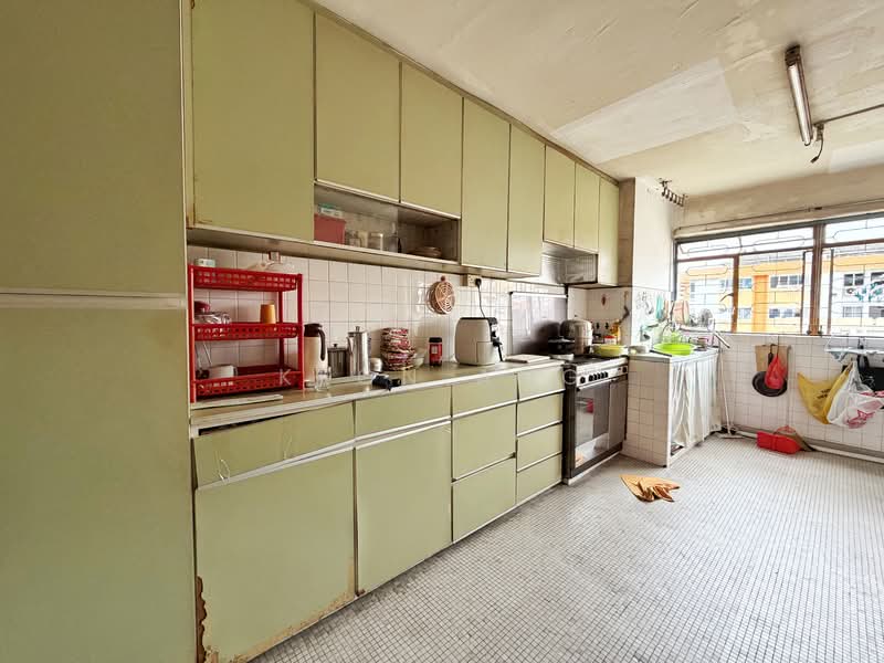 121 Ang Mo Kio Avenue 3 HDB Flat For Sale at S$ 380,000 | PropertyGuru Singapore