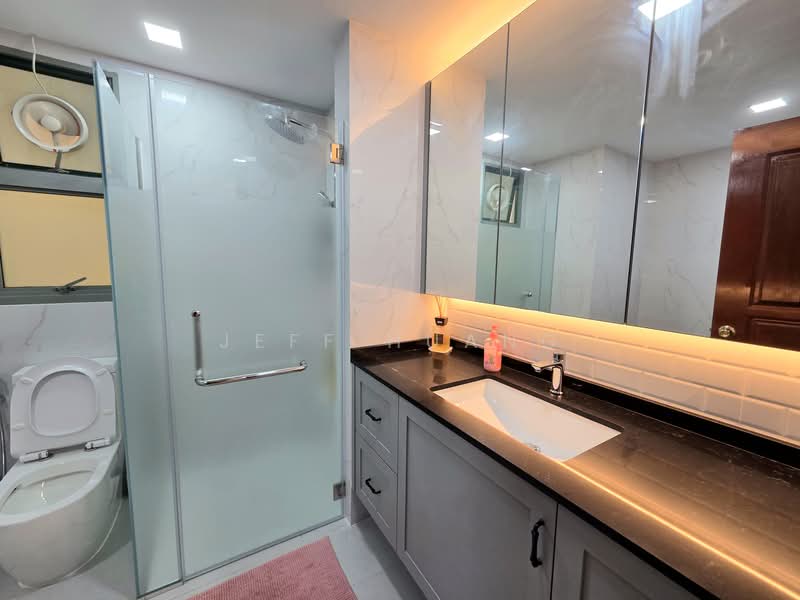 Aspen Heights, 263 River Valley Road, 4 Bedrooms, 1,582 sqft, Condominium For Rent, by Jeff Huang, 60242441 - Master bath - PropertyGuru.com.sg