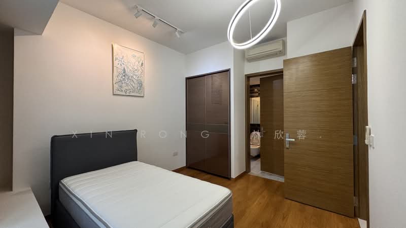 8 Saint Thomas Condominium For Sale at S$ 1,800,000 | PropertyGuru Singapore