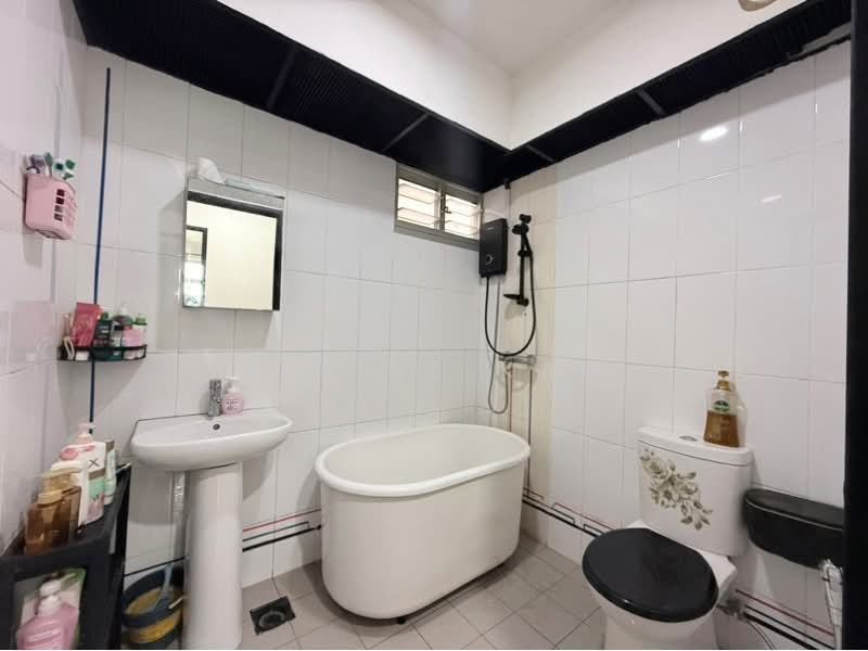 104D Canberra Street HDB Flat For Sale at S$ 580,000 | PropertyGuru Singapore