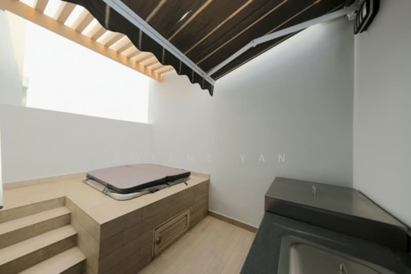 The Glades Condominium For Sale at S$ 2,950,000 | PropertyGuru Singapore