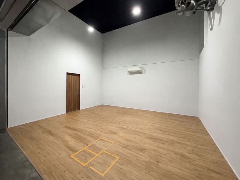 Pioneer Junction, 3 Soon Lee Street, 1,098 sqft, Factory / Workshop (B2) For Sale, by Xin Rong 林欣蓉., 60242702 - Interior - CommercialGuru.com.sg