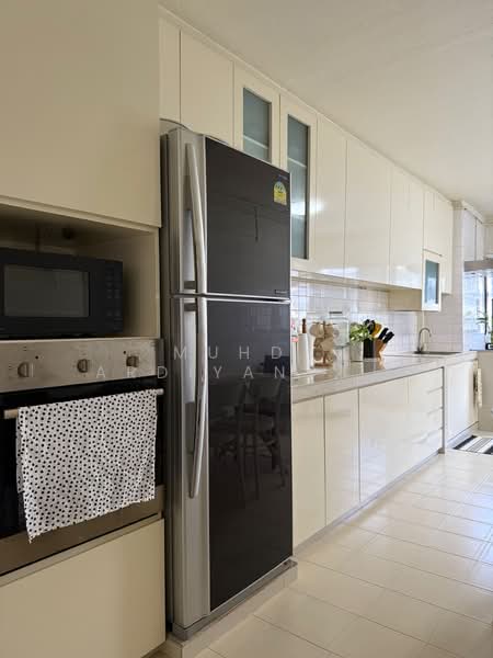 9 Gloucester Road HDB Flat For Sale at S$ 688,500 | PropertyGuru Singapore