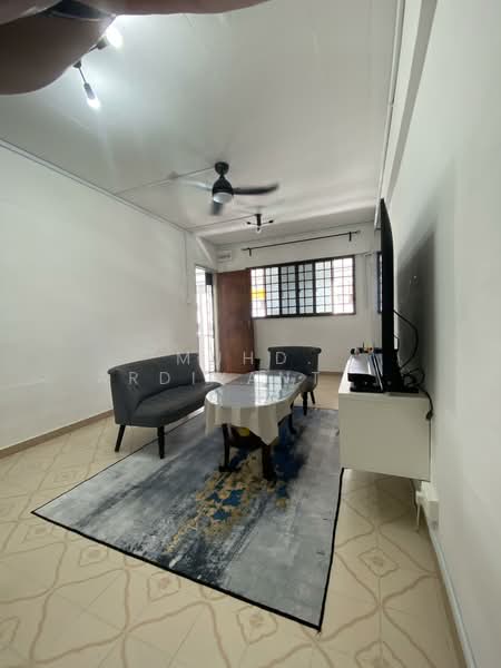 909 Tampines Avenue 4 HDB Flat For Sale at S$ 505,000 | PropertyGuru Singapore