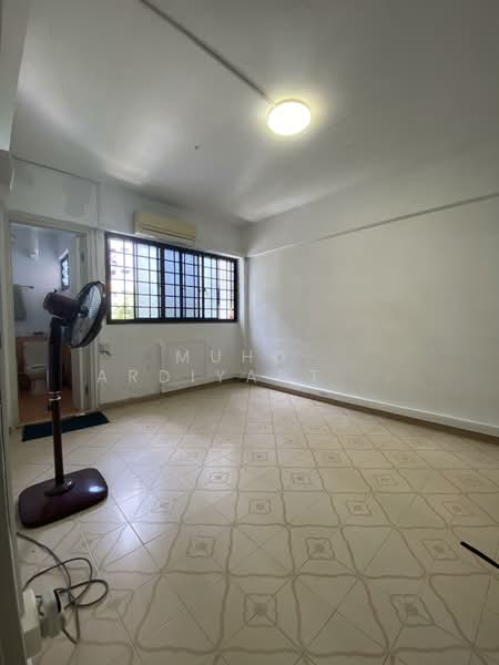 909 Tampines Avenue 4 HDB Flat For Sale at S$ 505,000 | PropertyGuru Singapore
