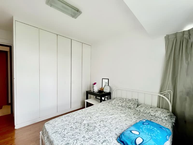 Bedroom (next to Master)