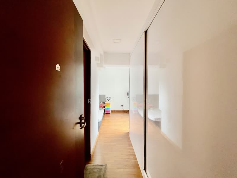 Master Bedroom Entrance and Wardrobe