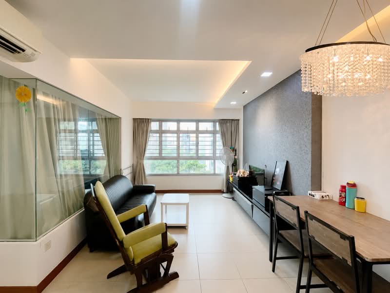 302B Punggol Place, 302B Punggol Place, 3 Bedrooms, 1,001 sqft, HDB Flat For Sale, by Iris Lim, 60242744 - Living Room - PropertyGuru.com.sg