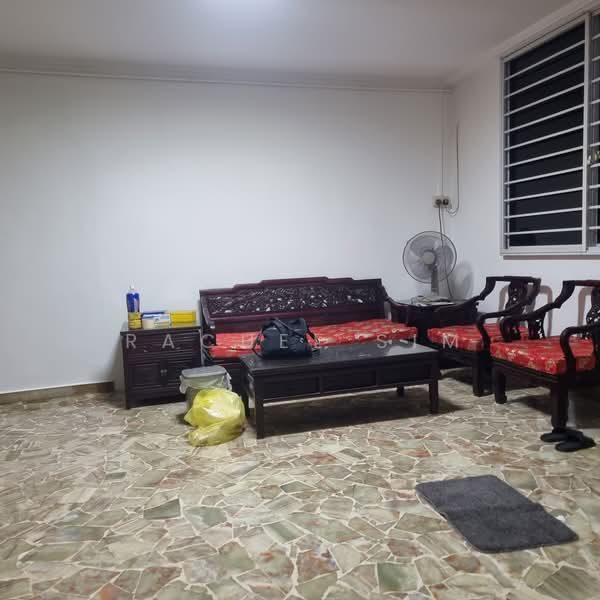 860B Tampines Avenue 5, 860B Tampines Avenue 5, 3 Bedrooms, 1,163 sqft, HDB Flat For Sale, by Rachel Sim, 60242773 - Living Room - PropertyGuru.com.sg