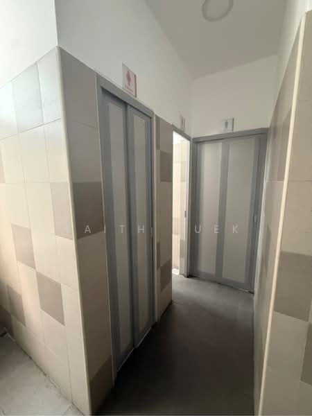 The Splendour, 31 Bukit Batok Crescent, 2,250 sqft, Light Industrial (B1) For Sale, by Faith Quek, 60242833 - CommercialGuru.com.sg