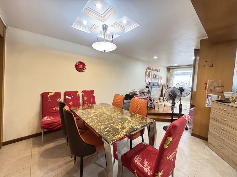 822 Jurong West Street 81 HDB Flat For Sale at S$ 588,800 | PropertyGuru Singapore